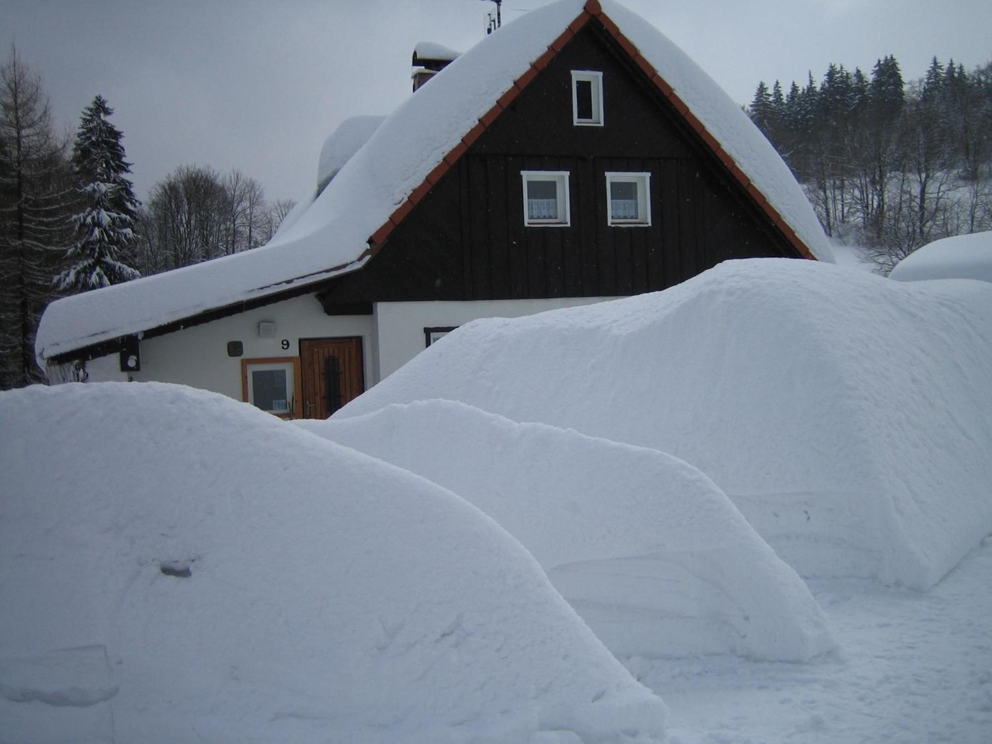 Nové Město nad MetujíChalet Lomy别墅 外观 照片